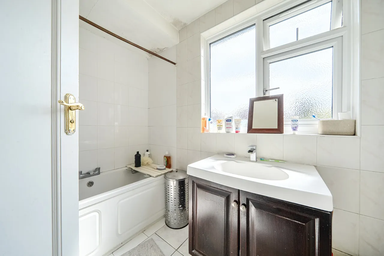 Chapman Crescent, Harrow, HA3, photo 4