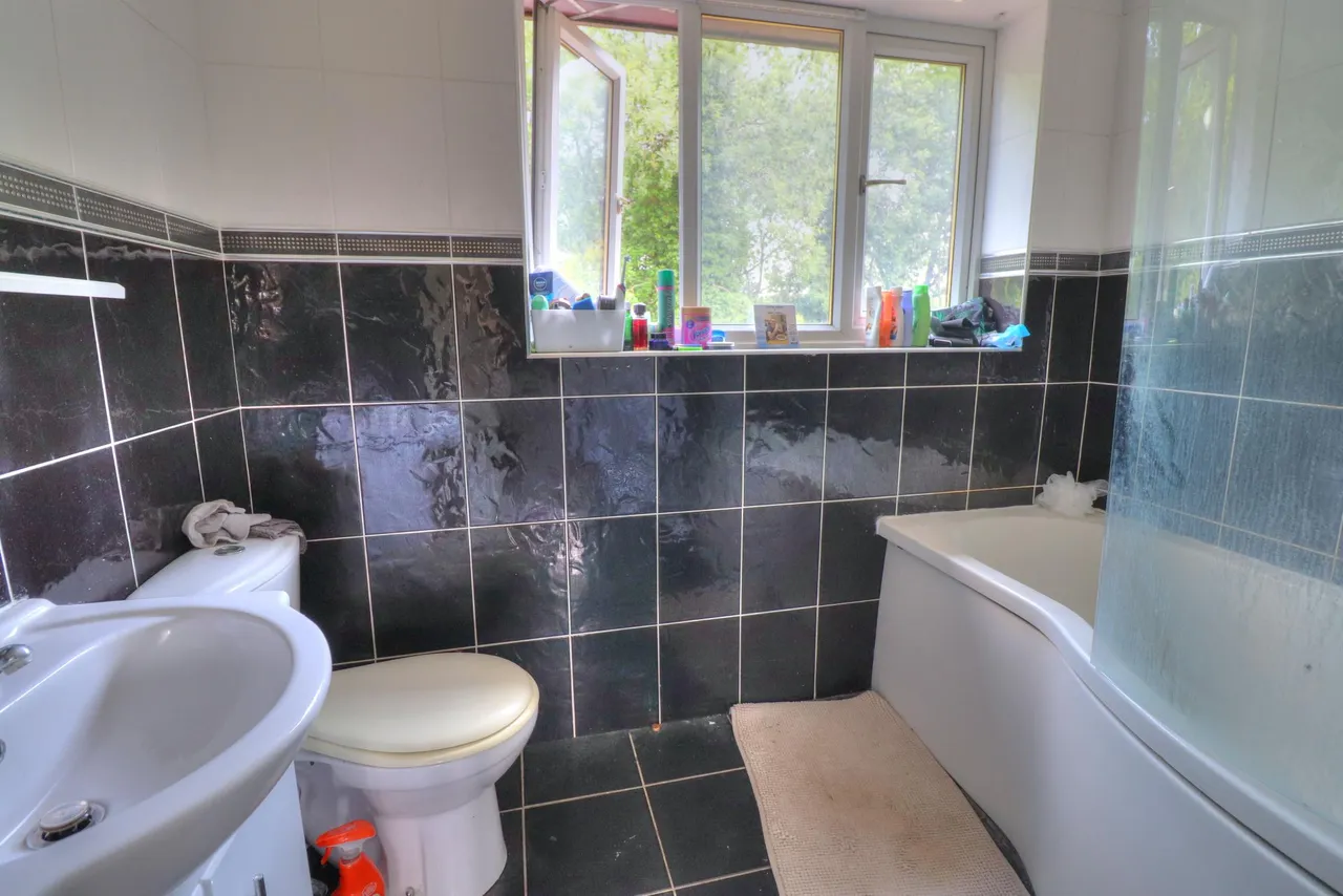 Parkside Close, Leicester, LE4, photo 19