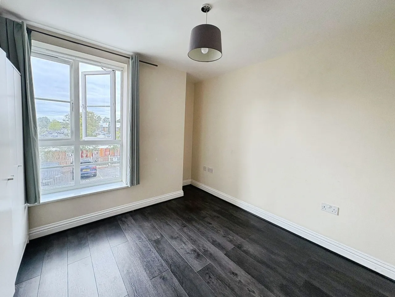 Tudor Way, Knaphill, GU21, photo 9