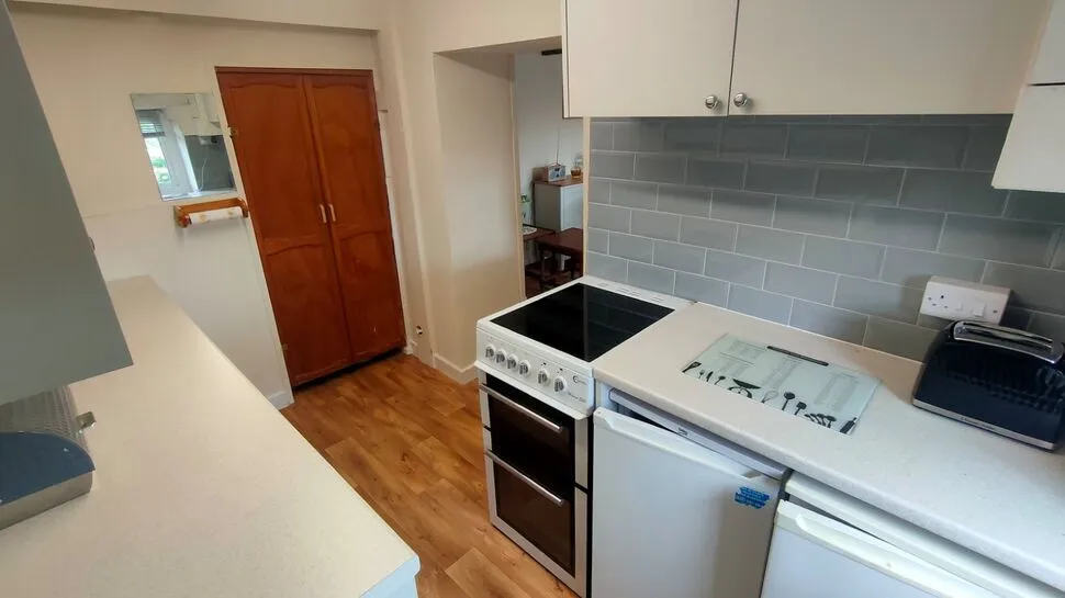 High Street, Johnstown, Wrexham, LL14, photo 3