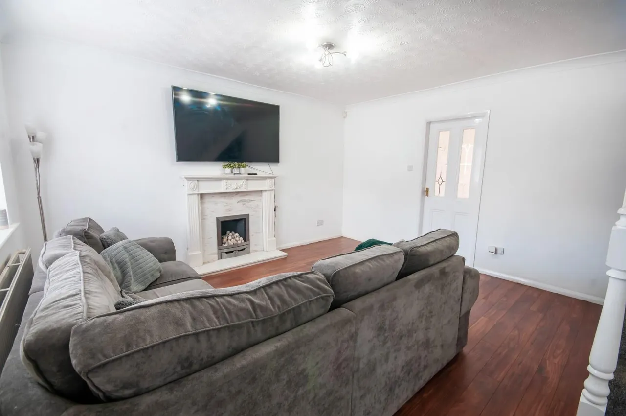 Browns Road, Bradley Fold, Bolton, BL2 6RQ, photo 2