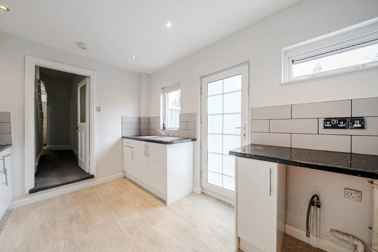 Ceres Road, SE18, photo 15