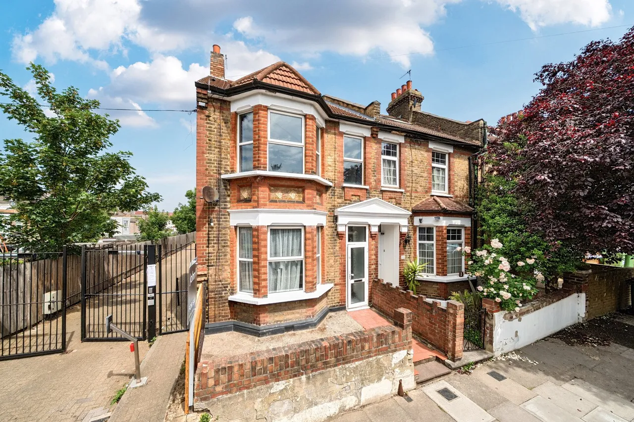 Ceres Road, SE18, photo 19