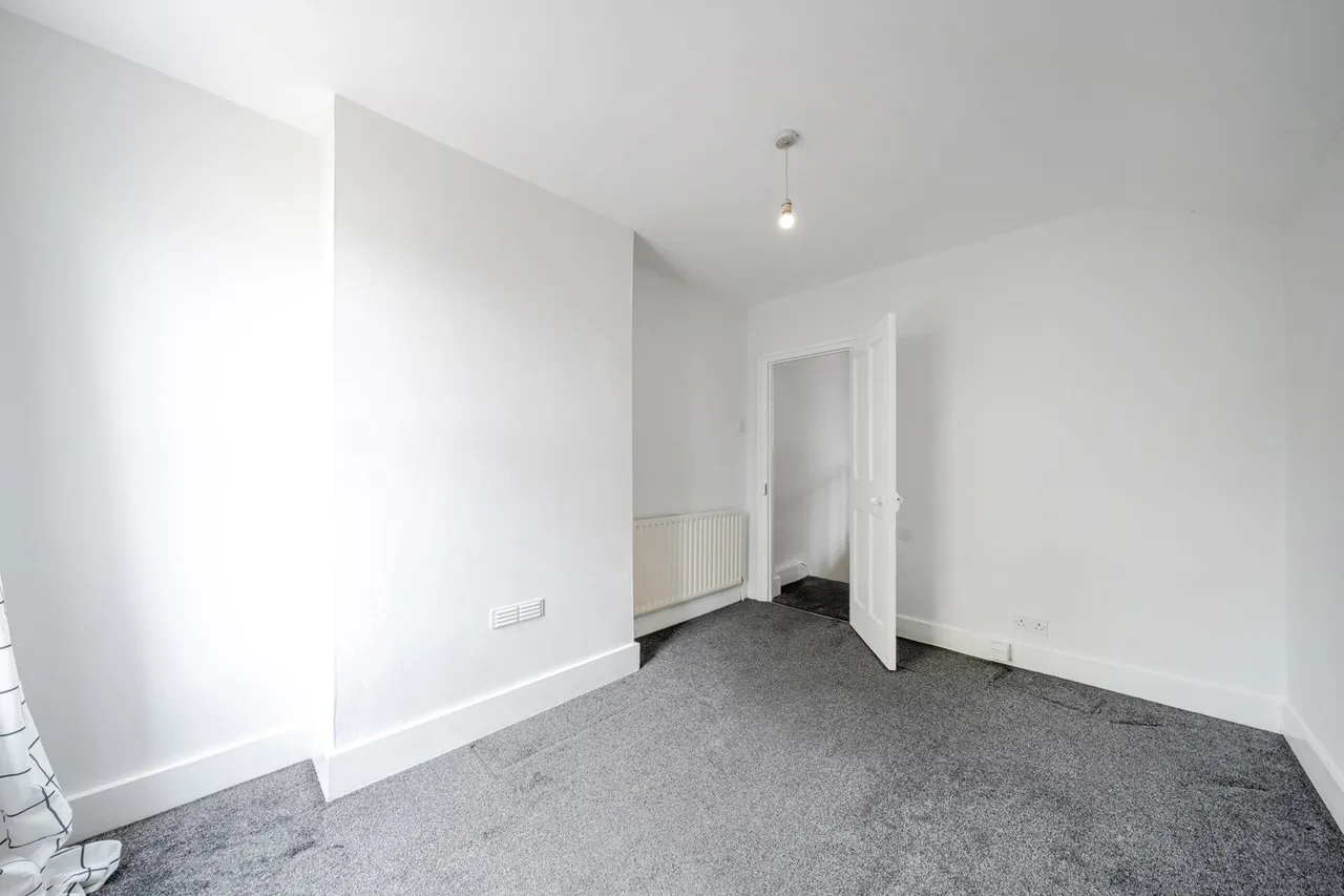 Ceres Road, SE18, photo 13