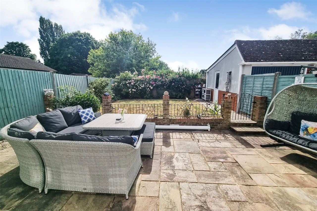 White Lane, Ash Green, Guildford, Surrey, GU12 6HN, photo 10