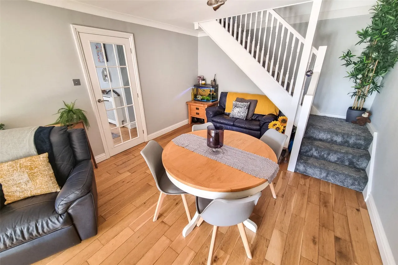 White Lane, Ash Green, Guildford, Surrey, GU12 6HN, photo 6