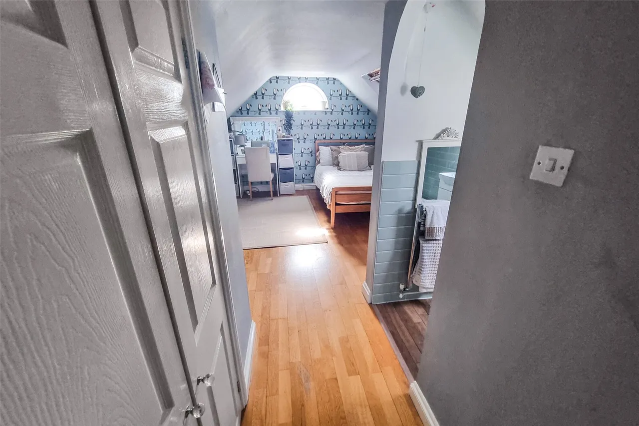 White Lane, Ash Green, Guildford, Surrey, GU12 6HN, photo 13