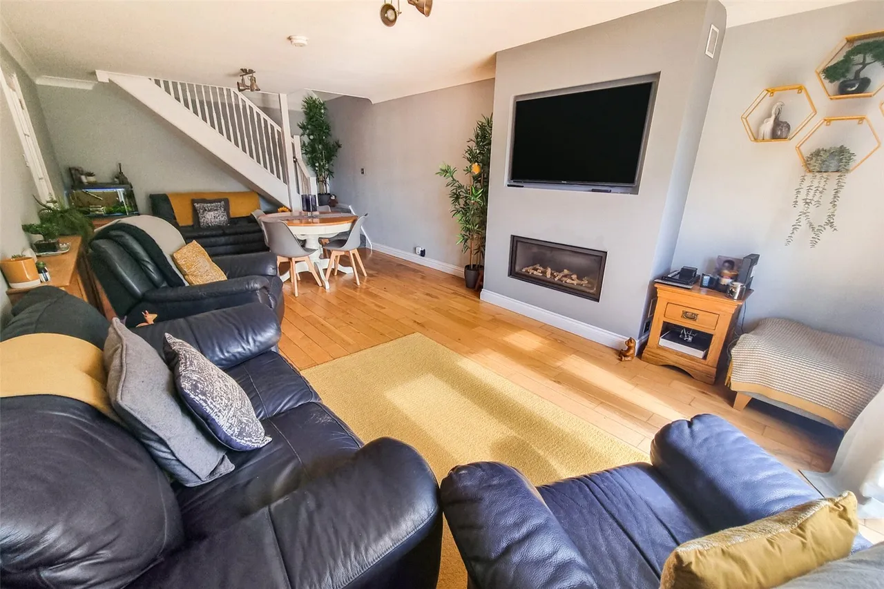 White Lane, Ash Green, Guildford, Surrey, GU12 6HN, photo 4