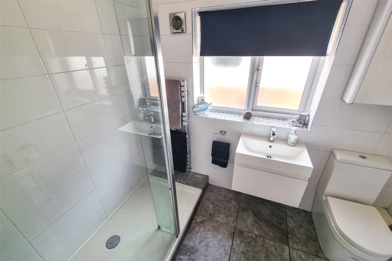White Lane, Ash Green, Guildford, Surrey, GU12 6HN, photo 8