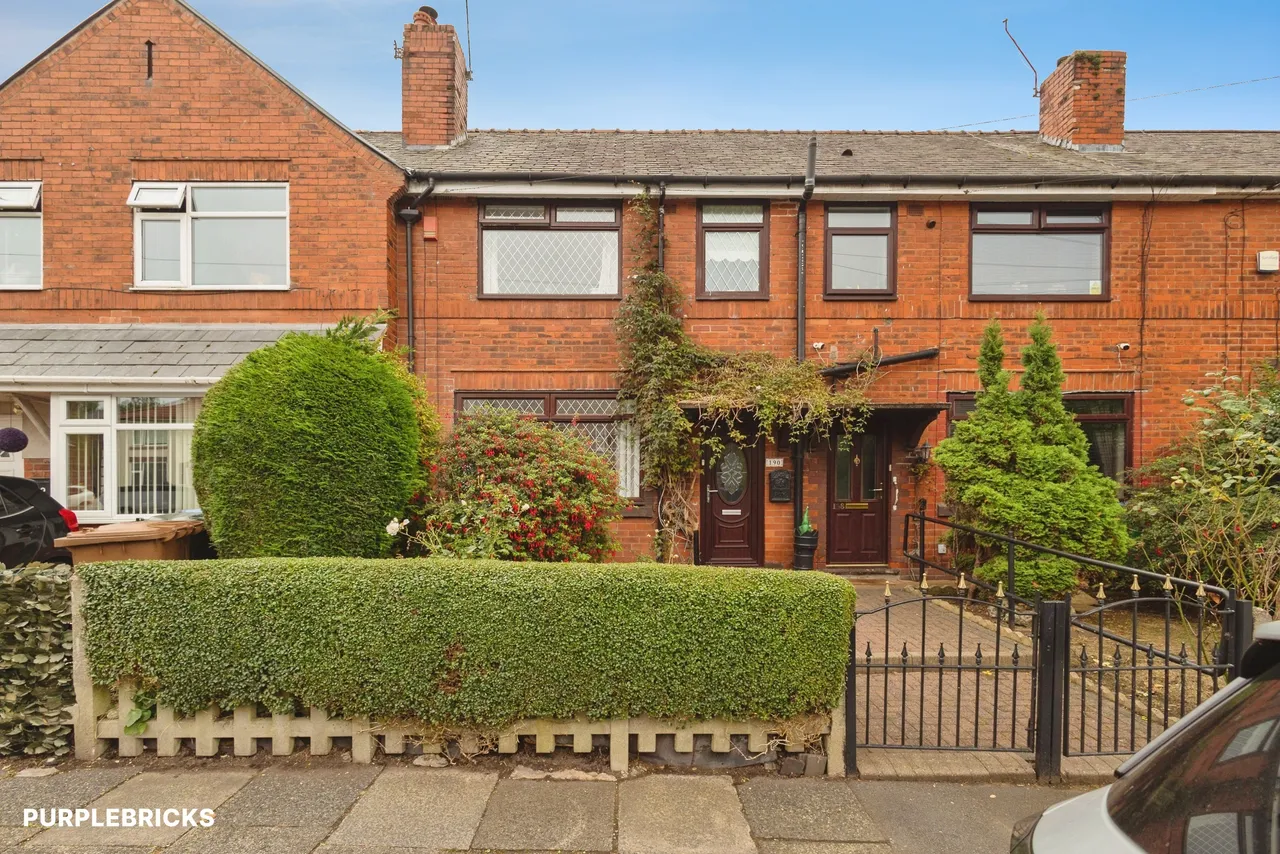 3 bed house for sale, Boarshaw Road, Manchester, M24