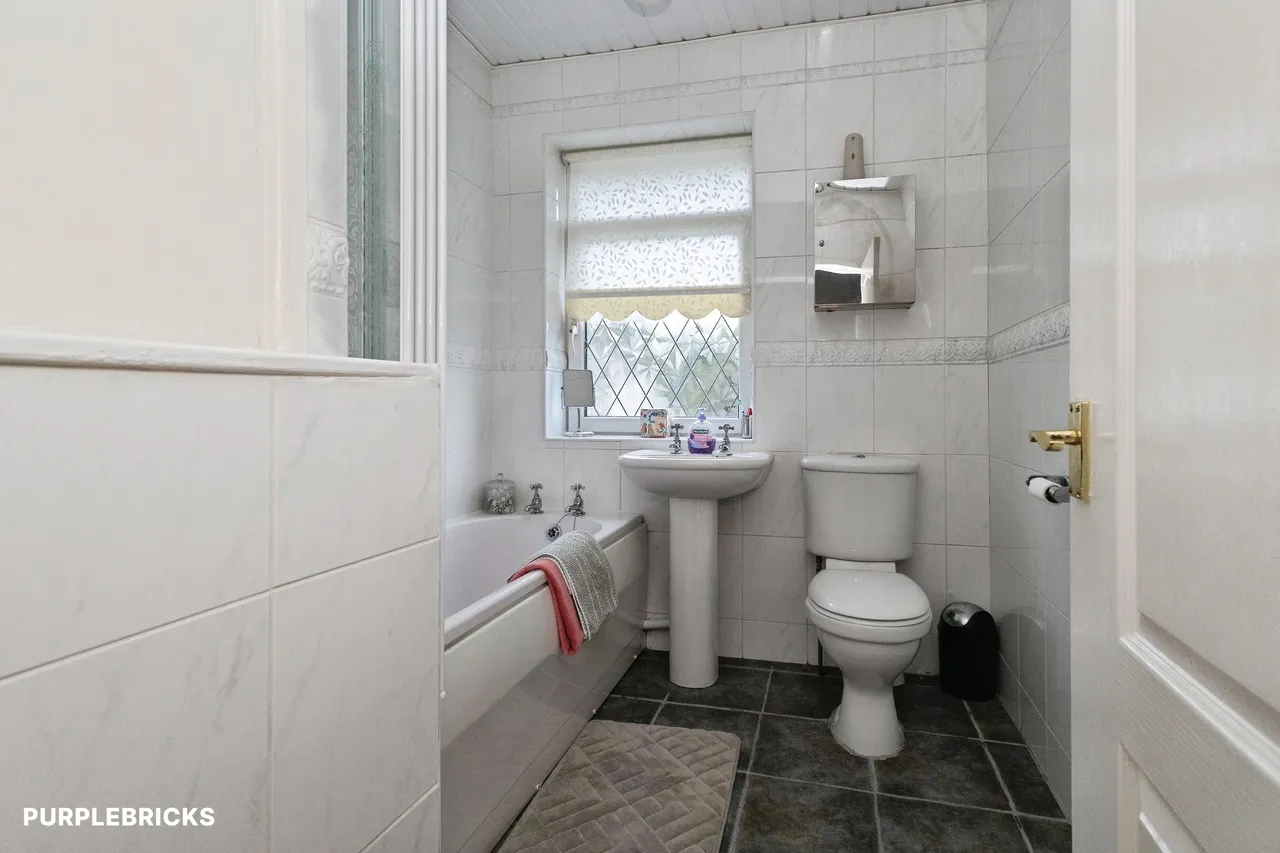 Boarshaw Road, Manchester, M24, photo 14