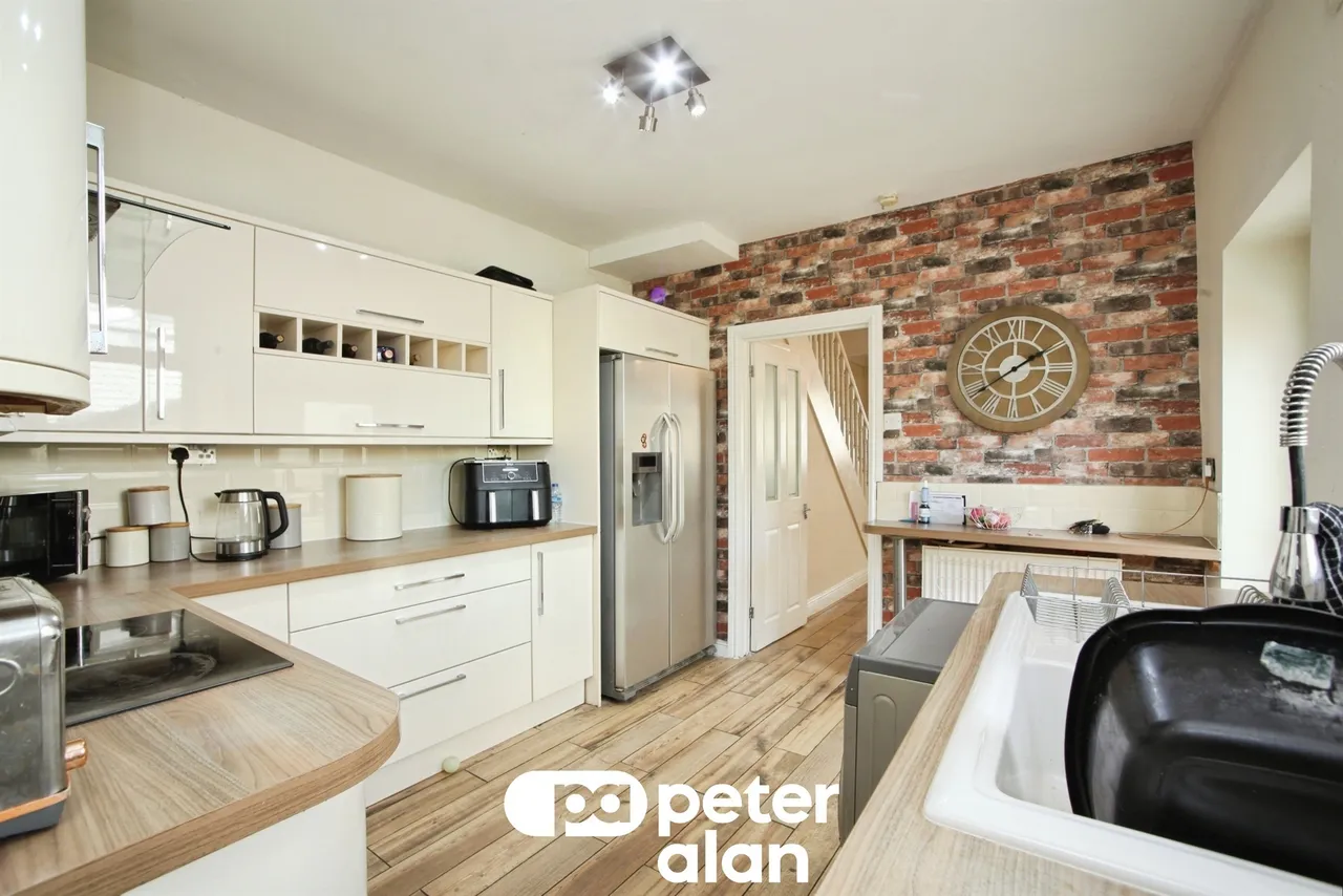 Commercial Street, Bargoed, CF81, photo 5