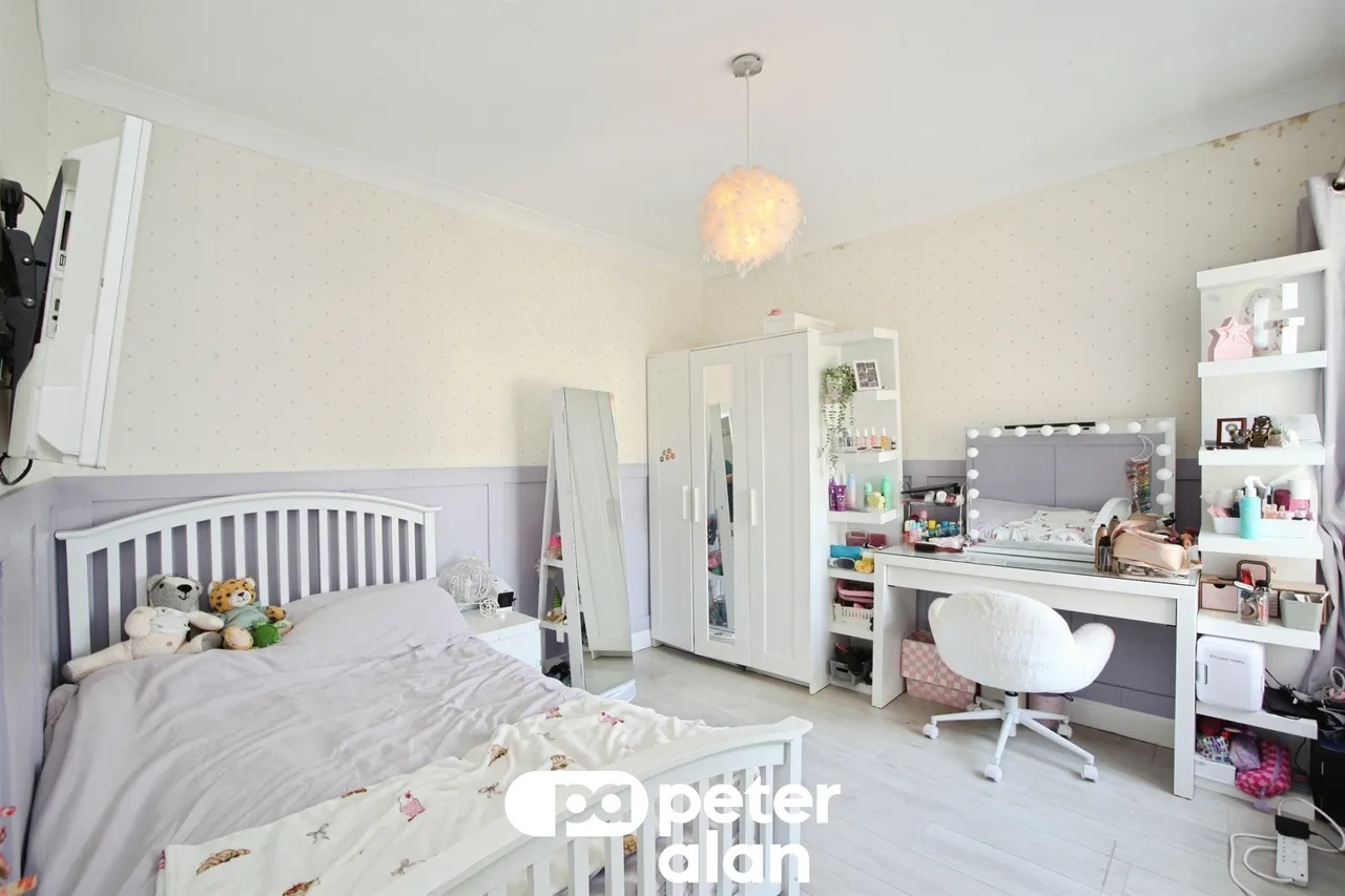 Commercial Street, Bargoed, CF81, photo 13