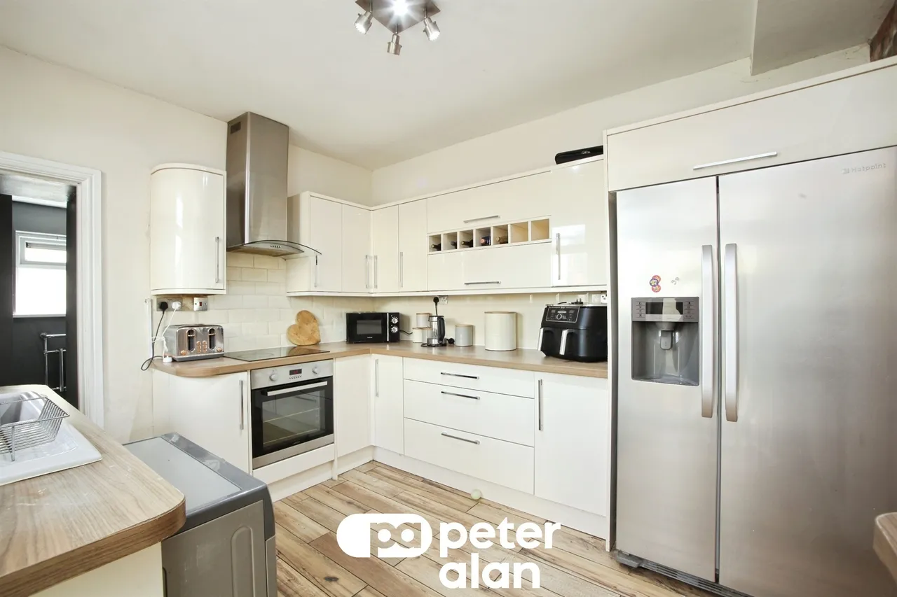 Commercial Street, Bargoed, CF81, photo 6