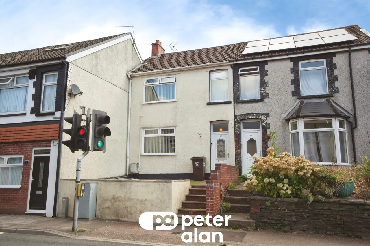 3 bed house for sale, Commercial Street, Bargoed, CF81