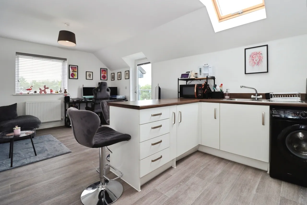 Dowsell Way, Yate, Bristol, BS37, photo 3