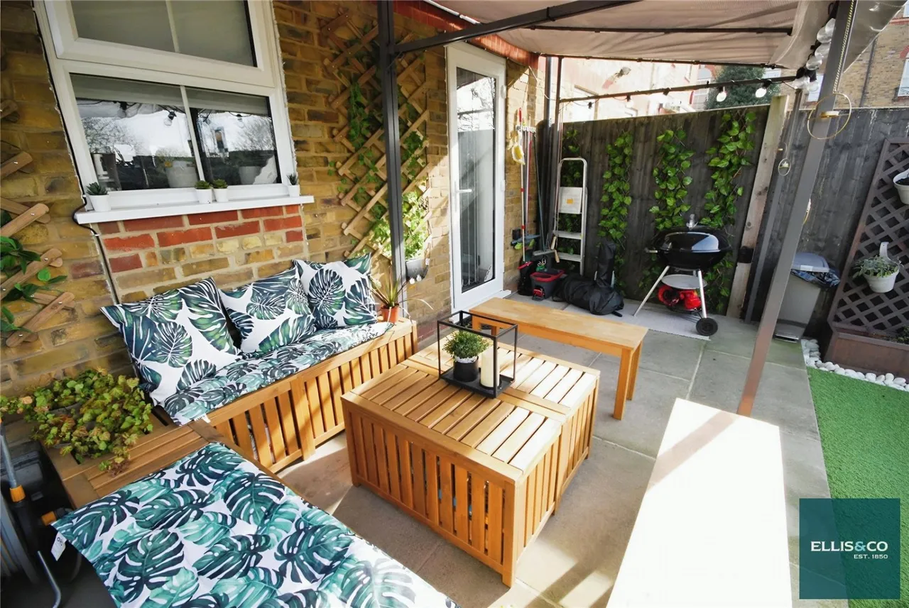Compton Close, Golders Green, NW11, photo 18