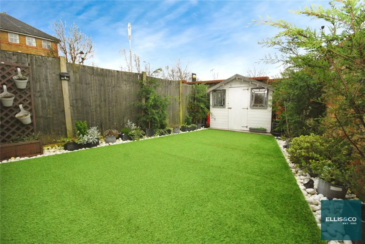 Compton Close, Golders Green, NW11, photo 11