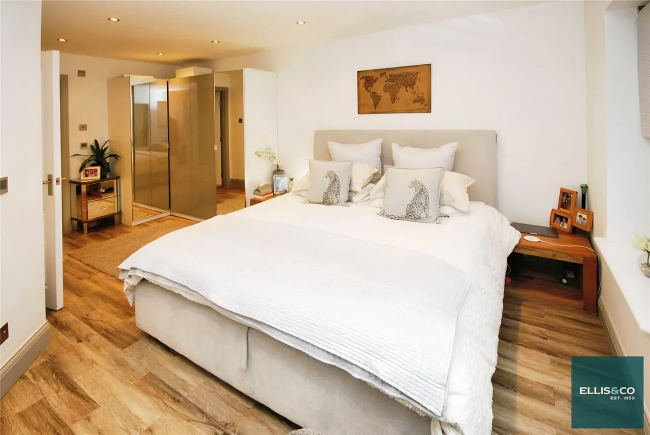 Compton Close, Golders Green, NW11, photo 9