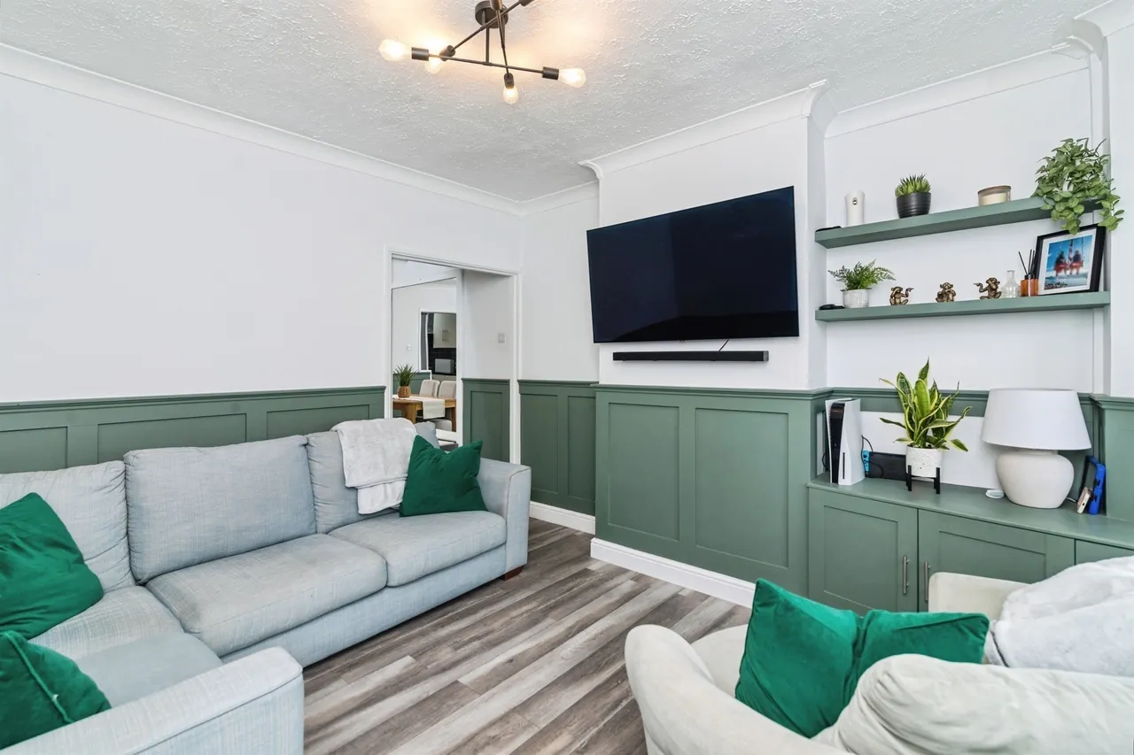 3 bed house for sale — Roman Road, Lowestoft