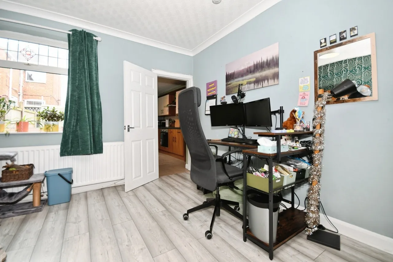 Albert Street, Mansfield Woodhouse, Mansfield, Nottinghamshire, NG19, photo 3
