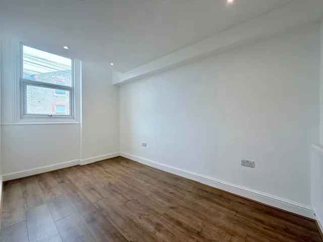 Gambole Road, SW17, photo 5