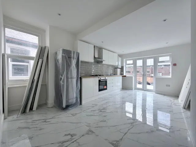 Gambole Road, SW17, photo 3