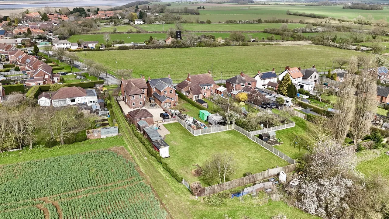Hill Crest West Halton Lane, Alkborough, DN15, photo 35