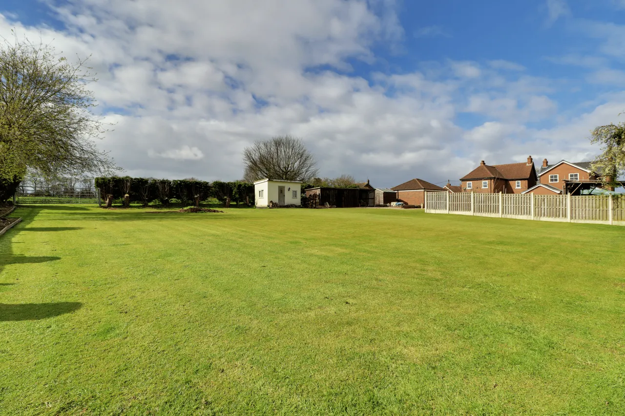 Hill Crest West Halton Lane, Alkborough, DN15, photo 30