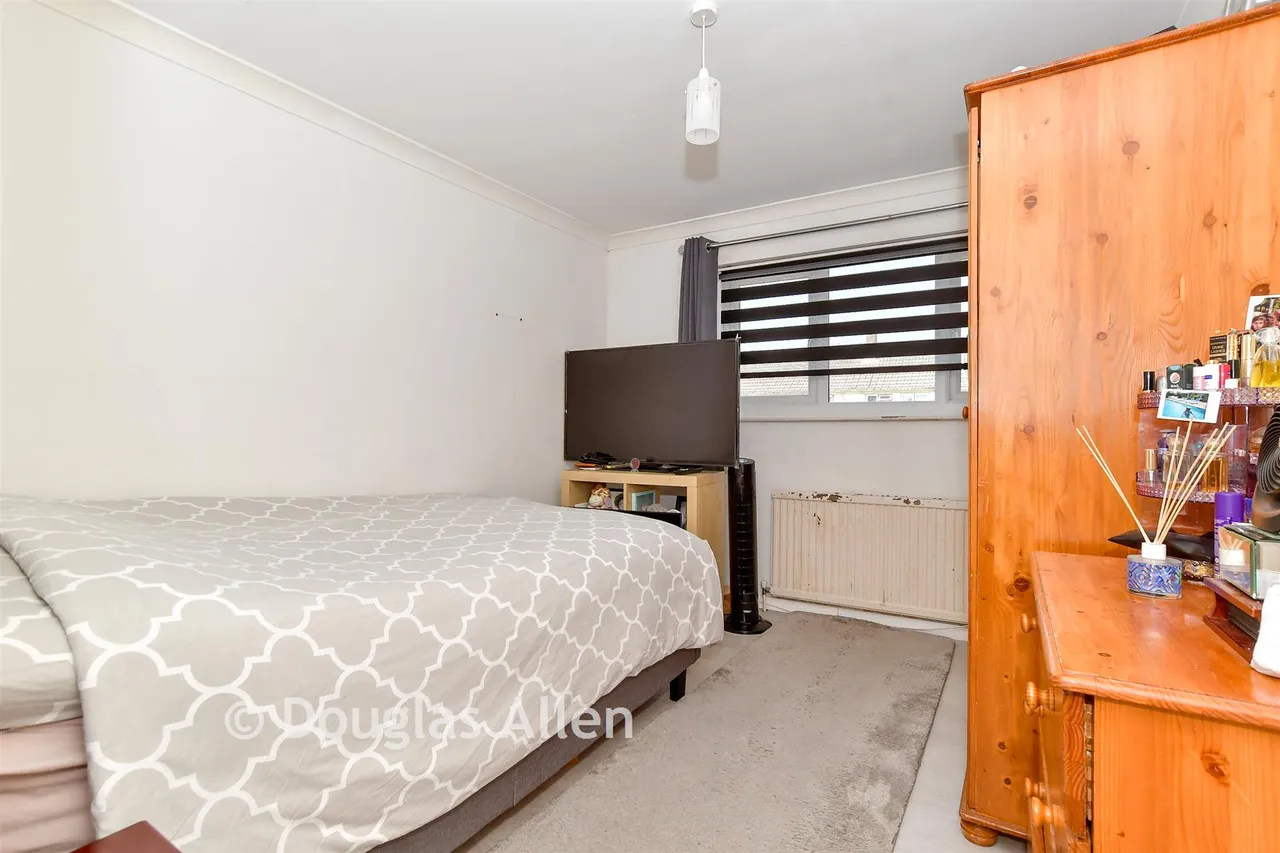 Devonshire Road, Basildon, SS15, photo 10
