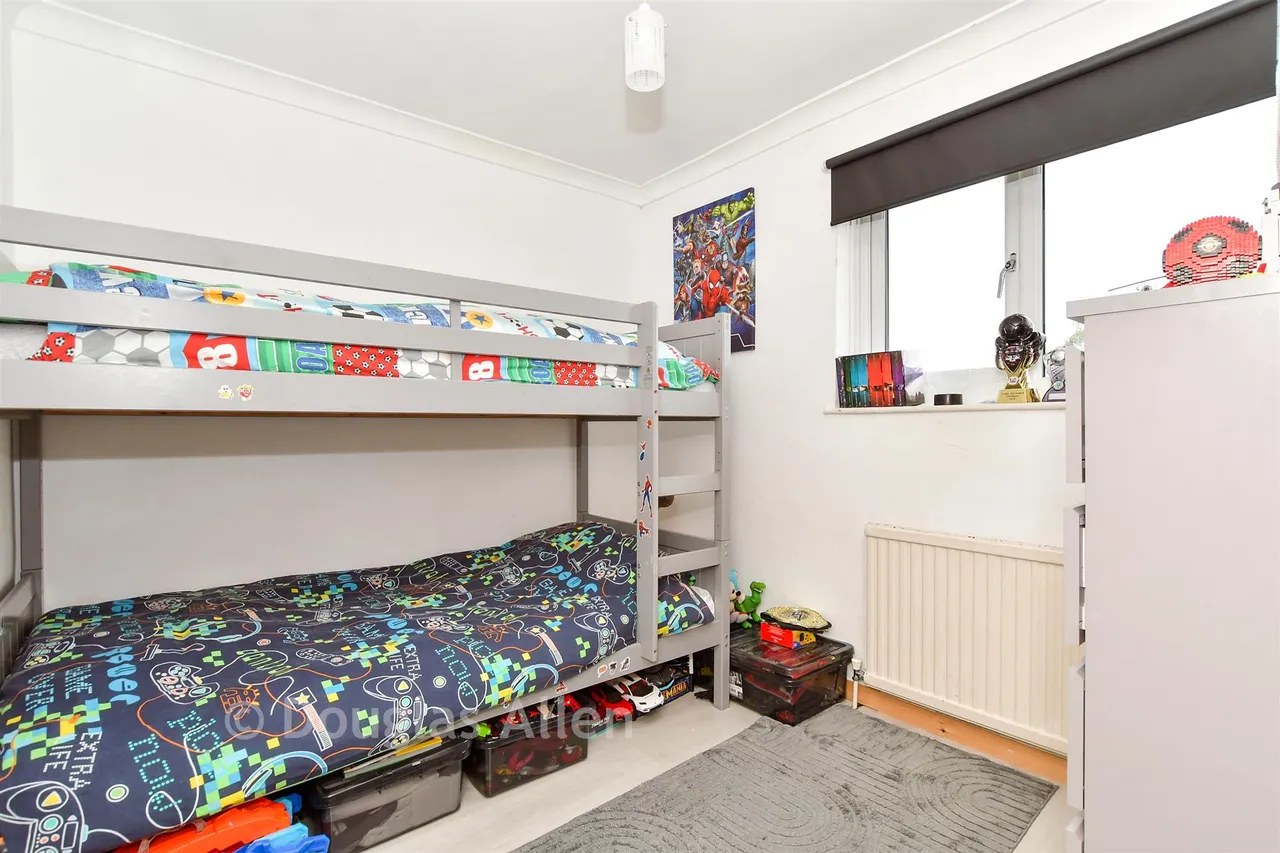Devonshire Road, Basildon, SS15, photo 11