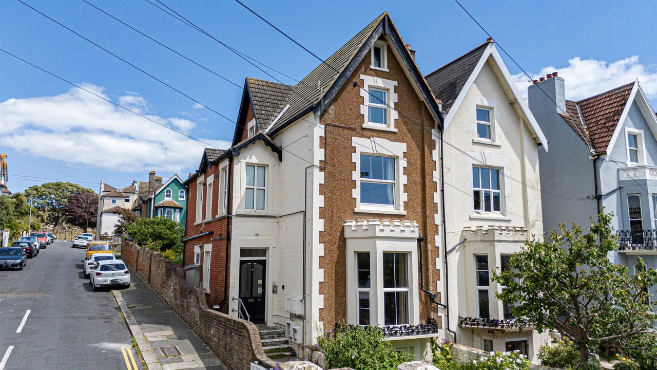 Church Road, St. Leonards-on-sea, photo 10