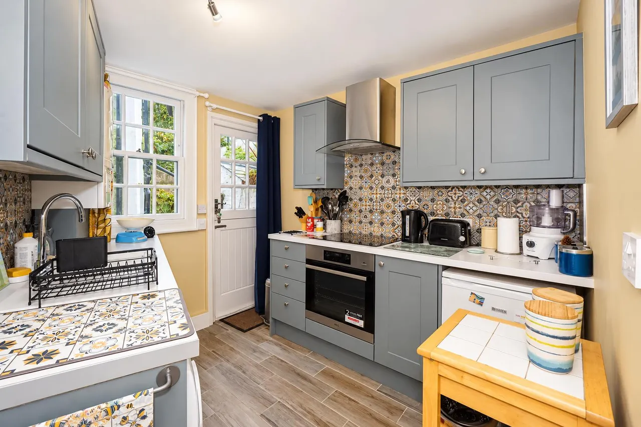 Castle Hill Road, Hastings, photo 4