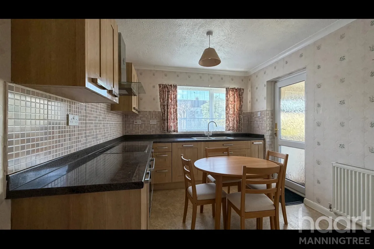 Seaton Close, Lawford, CO11, photo 4