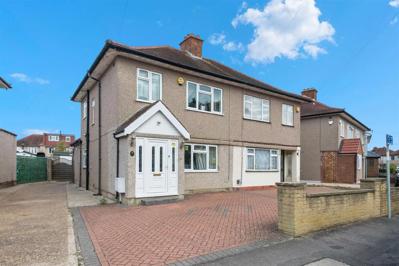 Adelphi Crescent, Hayes, photo 14