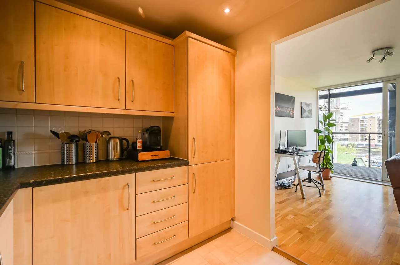 127 Berglen Court, 7 Branch Road, London, photo 12