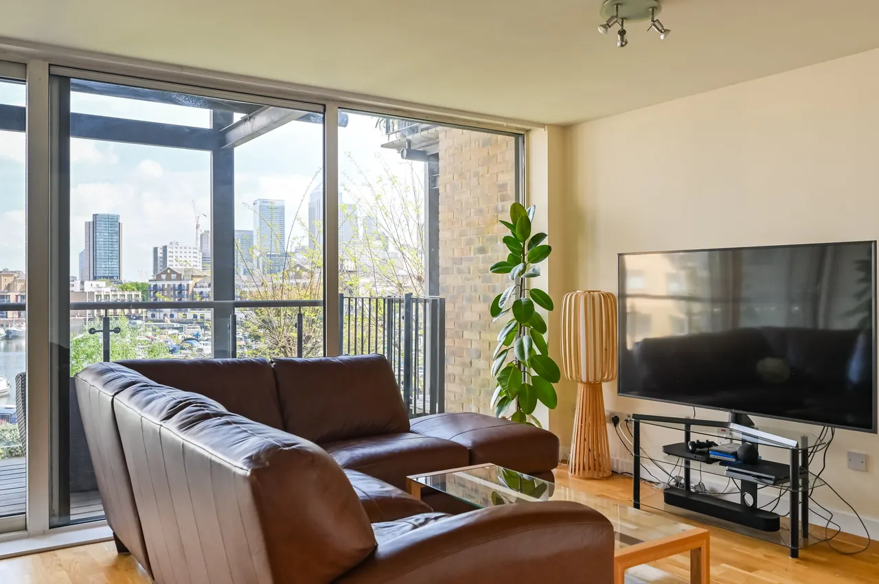 127 Berglen Court, 7 Branch Road, London, photo 8
