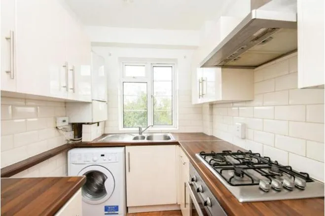 Chiswick Village, London, photo 5