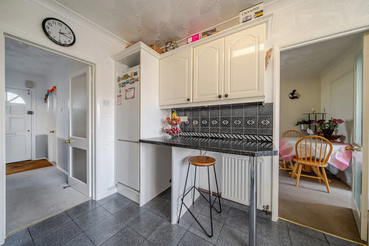 Cathcart Drive, BR6, photo 14