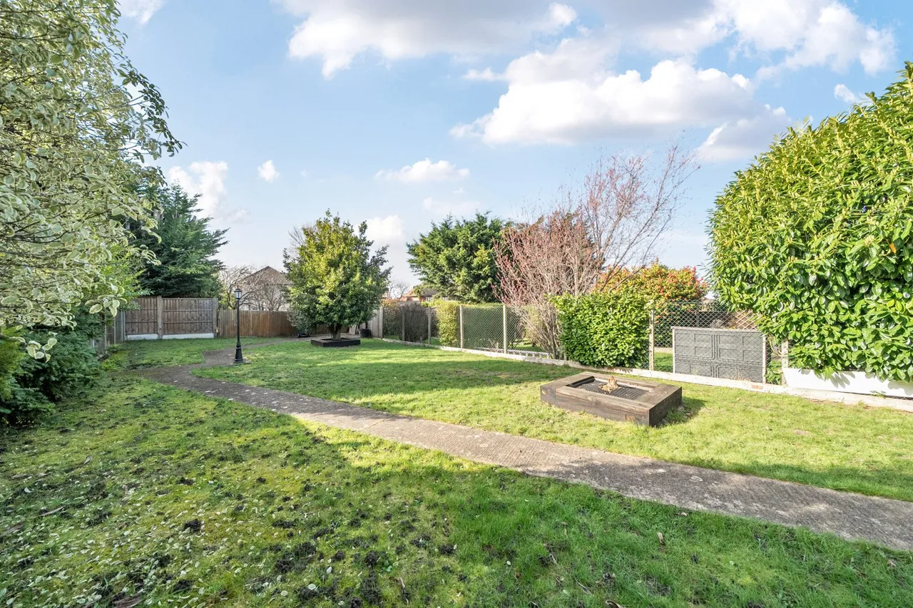 Cathcart Drive, BR6, photo 10