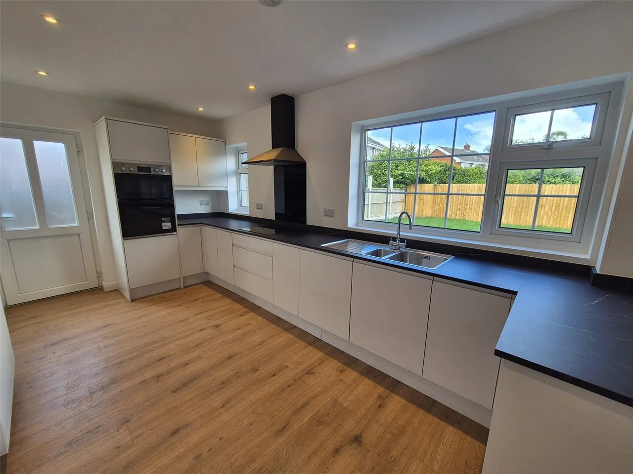 Lon Y Gelli, Wrexham, LL12, photo 8