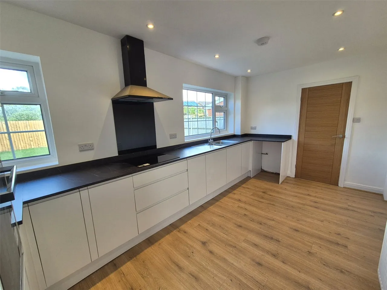 Lon Y Gelli, Wrexham, LL12, photo 9