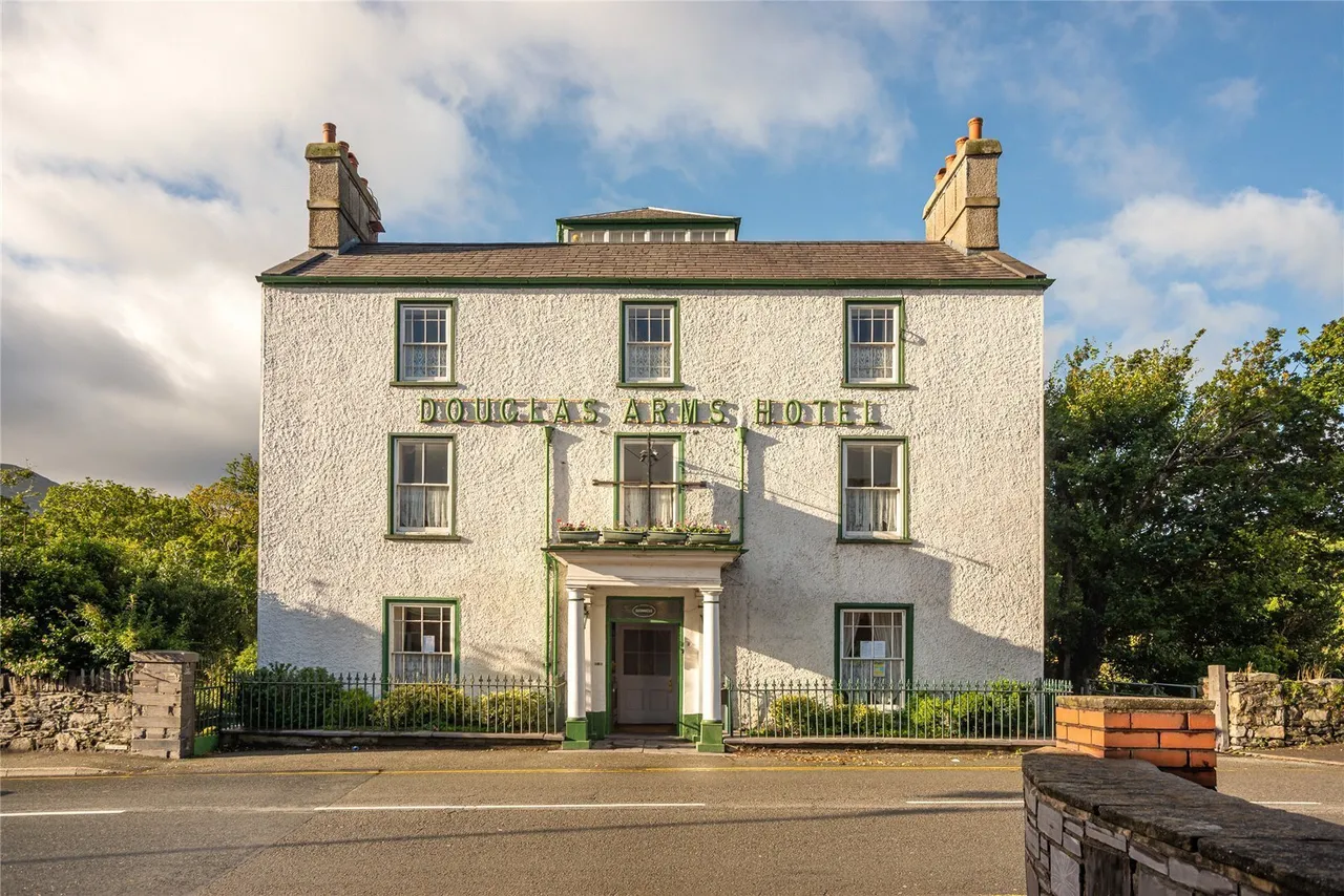 7 bed house for sale, Ogwen Terrace, Bethesda