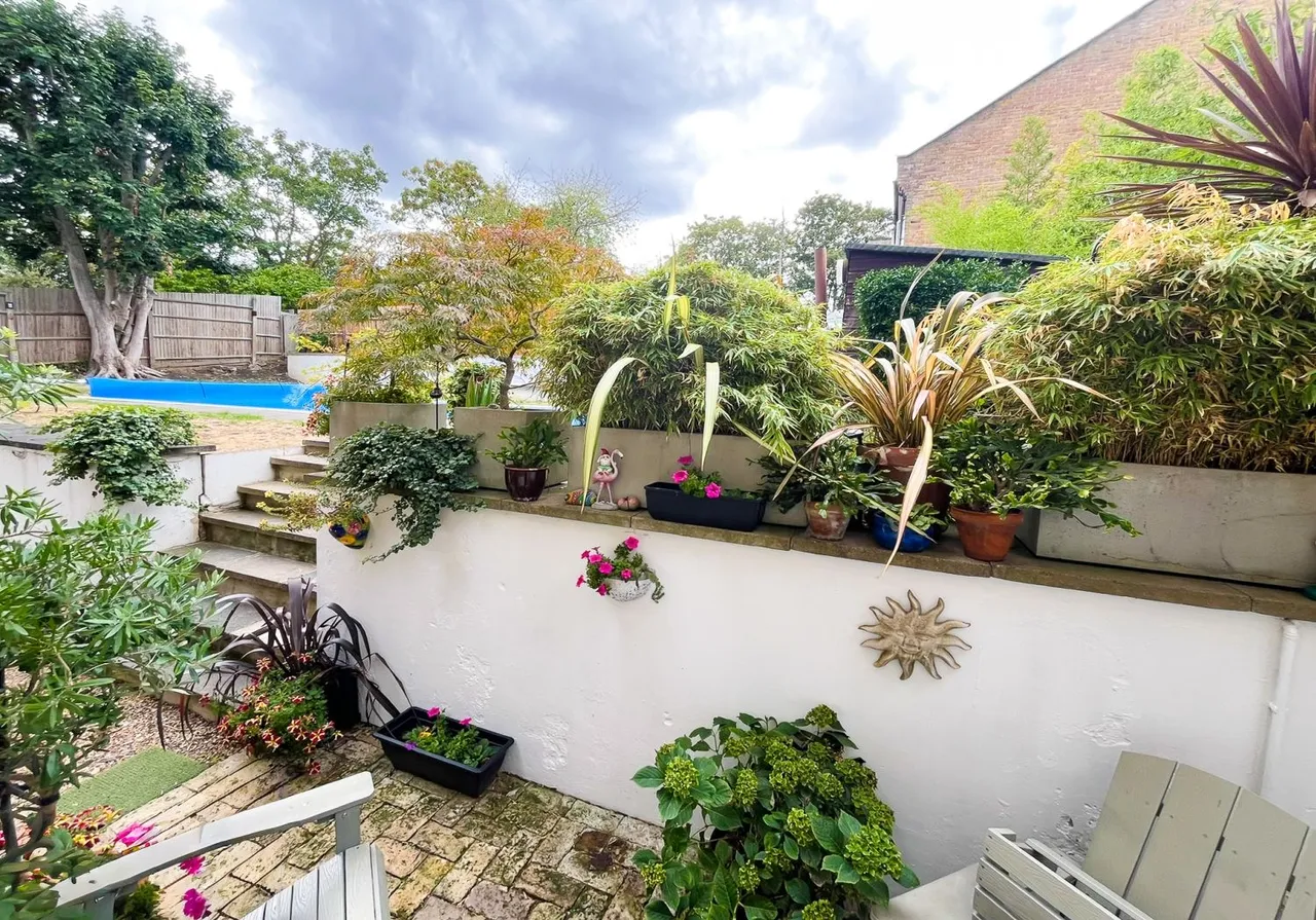 2 bed flat for sale, Azenby Road, Peckham, SE15