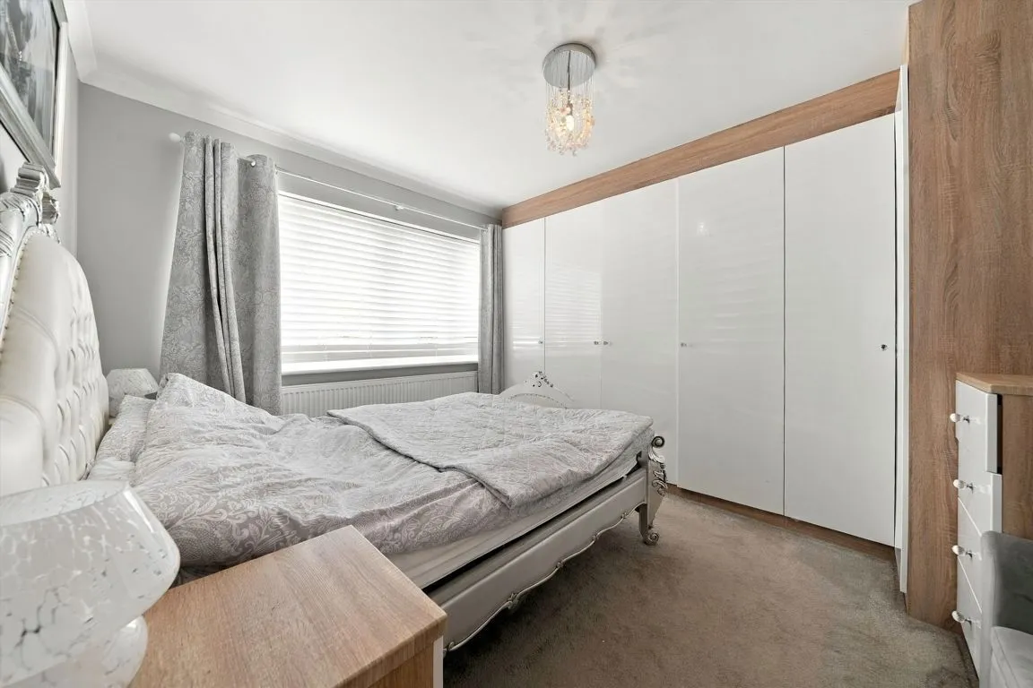 Katherine Close, Addlestone, KT15, photo 5