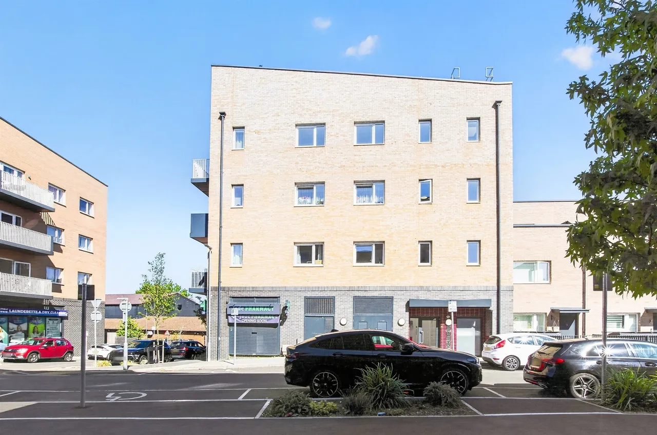 2 bed flat for sale, High View, Hatfield, AL10