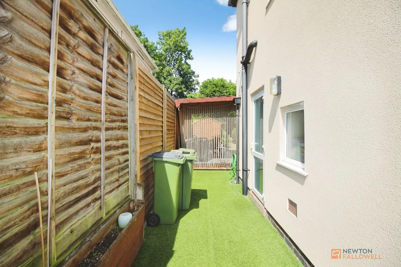 Cleveleys Avenue, Braunstone Town, LE3, photo 17