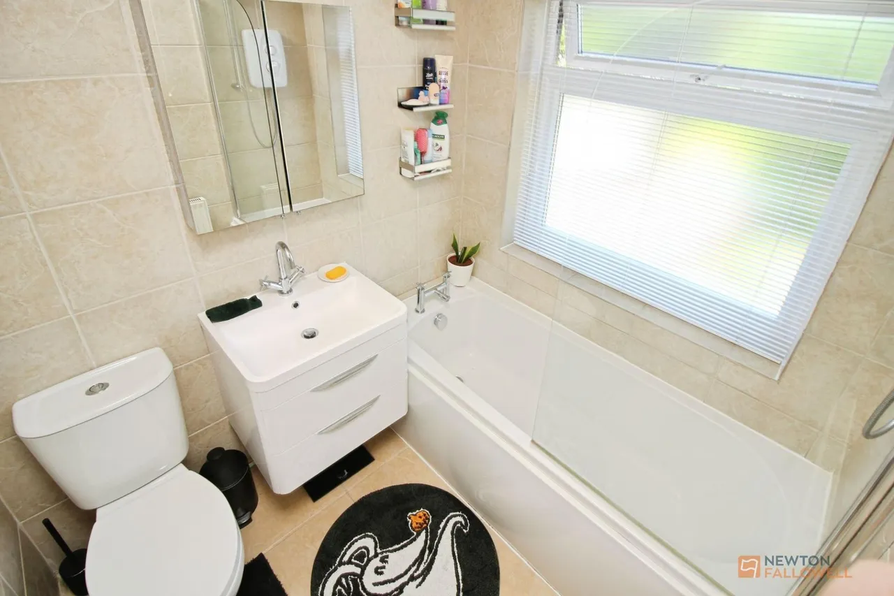 Cleveleys Avenue, Braunstone Town, LE3, photo 13