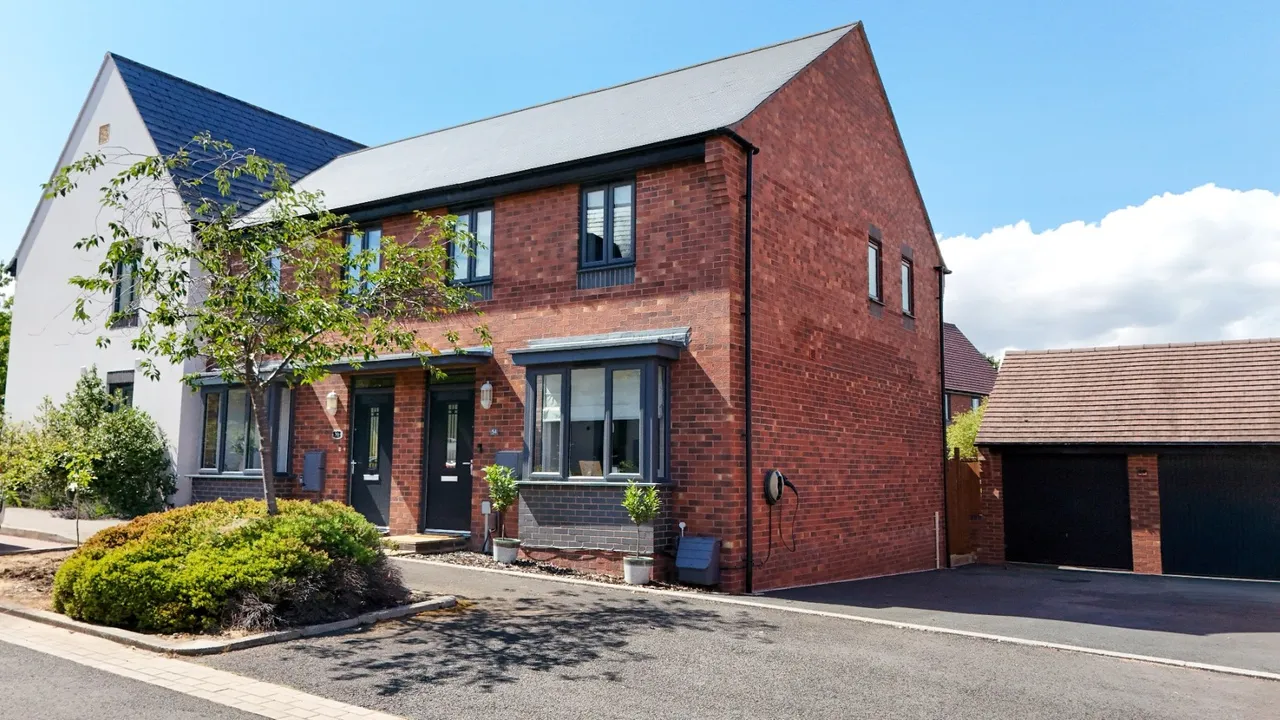 3 bed house for sale — Booth Crescent, Lawley, Telford TF3 5HX