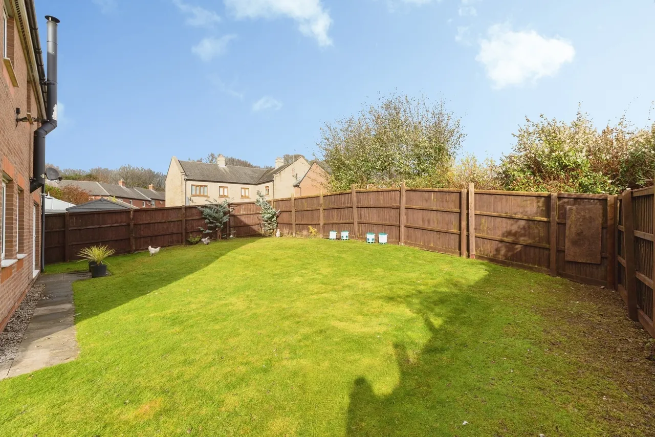 Dam Wood Close, Chorley, Lancashire, PR7, photo 16